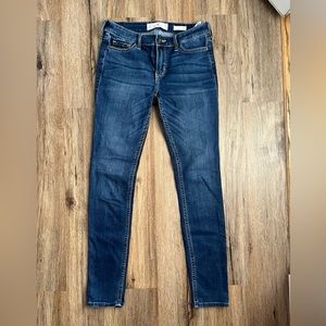 Hollister Low-Rise Super Skinny Jeans